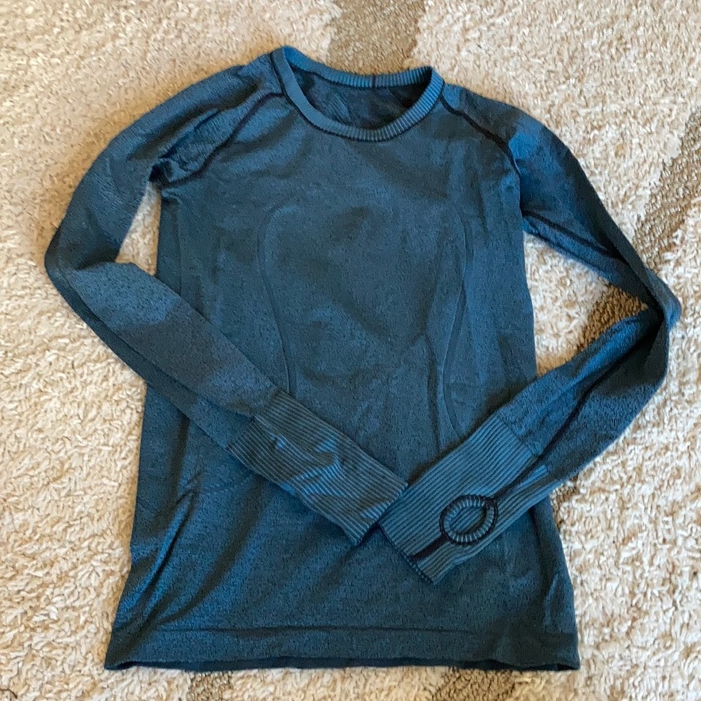 Lululemon long sleeve swiftly tech